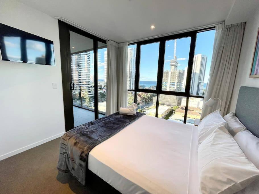 Broadbeach Apartment Level 10 With Beach Views Gold Coast Buitenkant foto