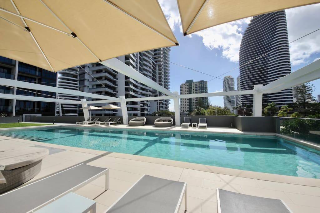 Broadbeach Apartment Level 10 With Beach Views Gold Coast Buitenkant foto